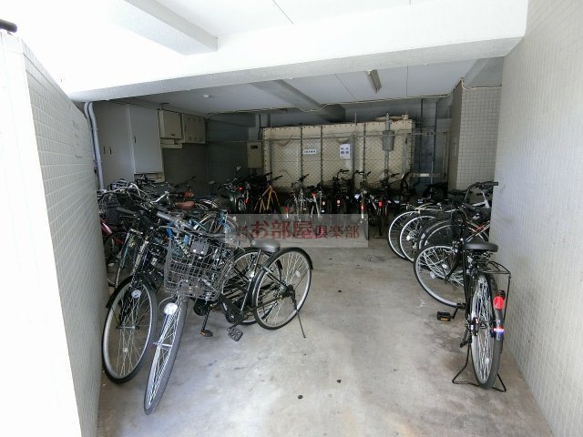 アーバンクルーザー六ツ門のその他共用部分|駐輪場があります