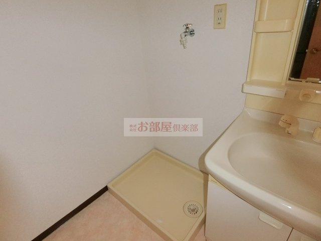 アーバンクルーザー六ツ門のその他|室内に洗濯機置き場があります