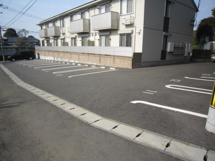 上益城郡御船町大字豊秋のアパートの駐車場