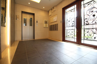 【エントランス】 | ハニービーガーデン