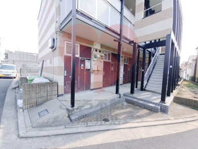 【エントランス】 | レオパレスラポール深井