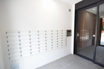 【エントランス】