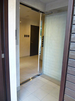 【エントランス】