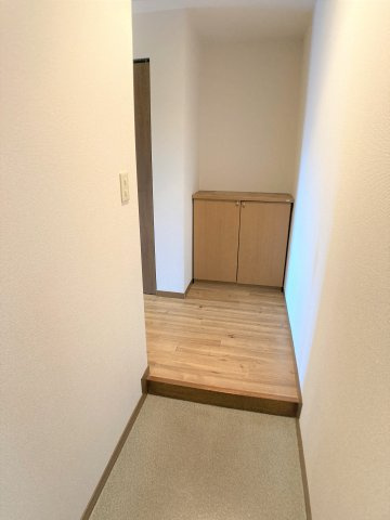 第10タツミビルの玄関