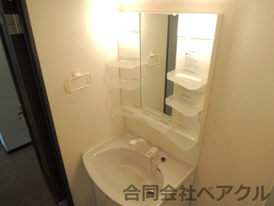 【独立洗面台】 | MZヴィエラ | 独立洗面台、小物を置くことができて便利です