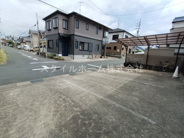 【駐車場】 | ユトリロ三本木３