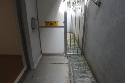 【バルコニー】 | アーク・スクエア