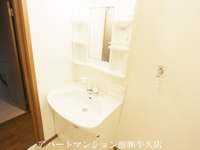 グランセレッソ弐番館の洗面所