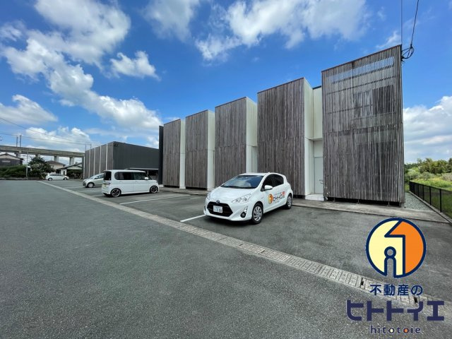 レガロ住吉の駐車場
