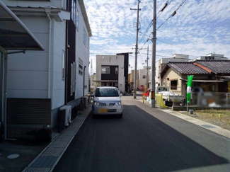 【前面道路含む現地写真】