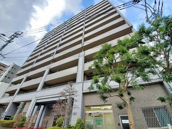 ロワールマンション春日原駅前の外観