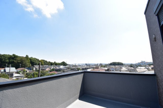 【展望】 | 武蔵野の緑を存分に楽しめるのは、低層住宅地域ならではの眺望。夜は星空を見ながらご家族で語り合いを…