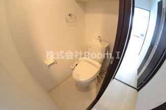 【トイレ】 | グランシス天満橋 | 落ち着いた色調のトイレです
