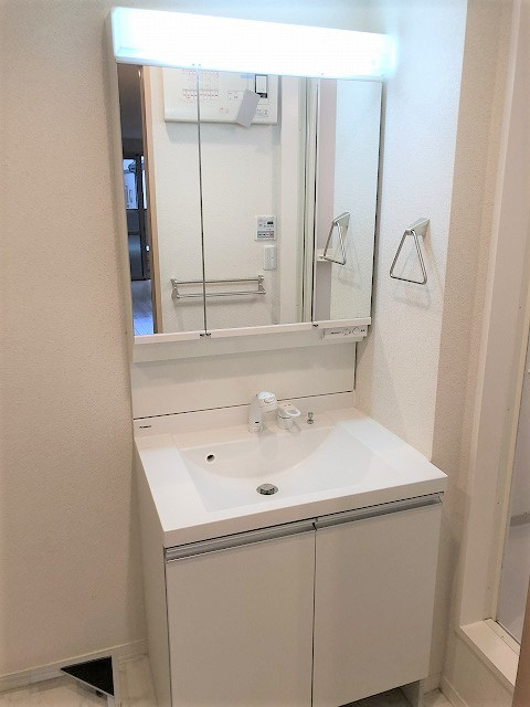 パルレの独立洗面台|写真は同建物の別部屋を参考に掲載しております。