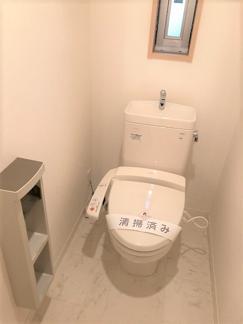 パルレのトイレ|写真は同建物の別部屋を参考に掲載しております。