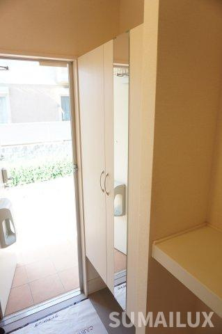 熊本市中央区大江２丁目のアパートの玄関
