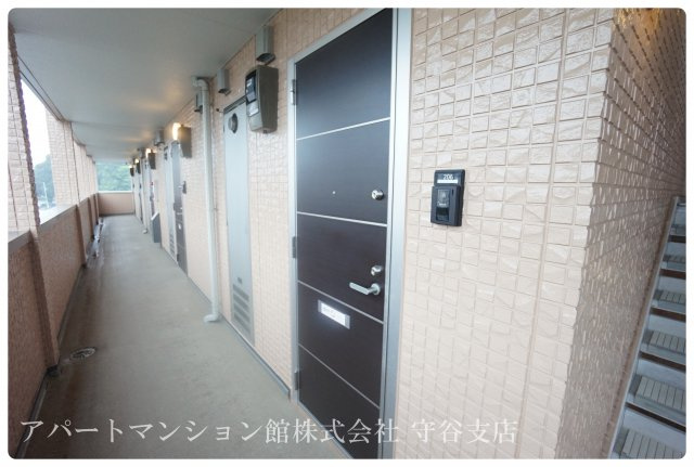 ドミール・ヤマキの玄関