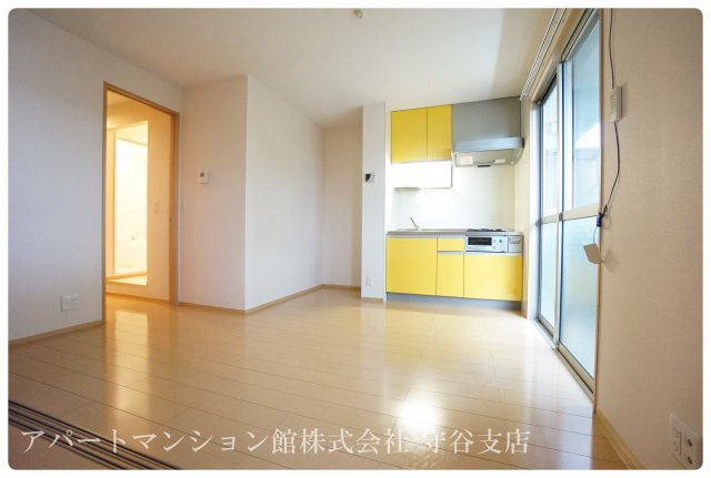 ドミール・ヤマキの居間・リビング