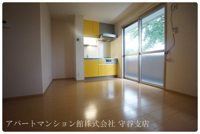 ドミール・ヤマキの居間・リビング