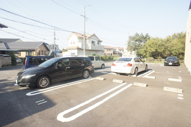 ドミール・ヤマキの駐車場