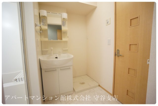 ドミール・ヤマキの独立洗面台