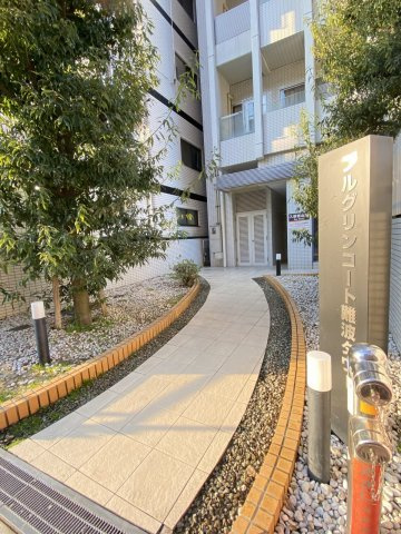 BGC難波タワーのエントランス