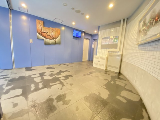 BGC難波タワーのロビー