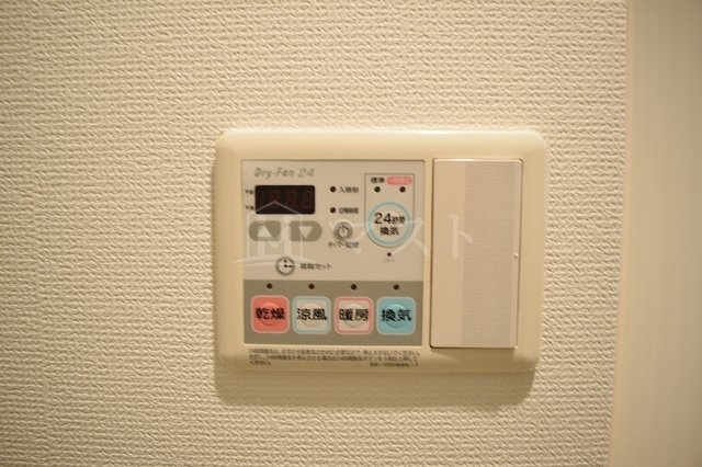 プレサンス難波リバーオアシスの設備|浴室暖房乾燥機