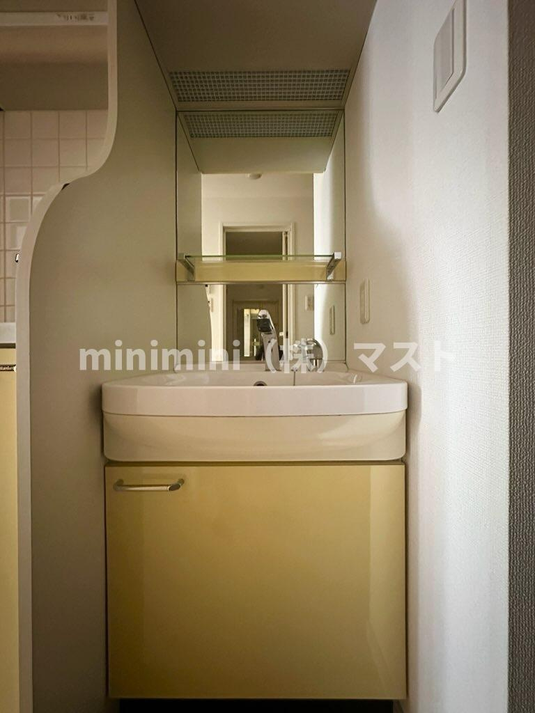 プレサンス難波リバーオアシスの独立洗面台