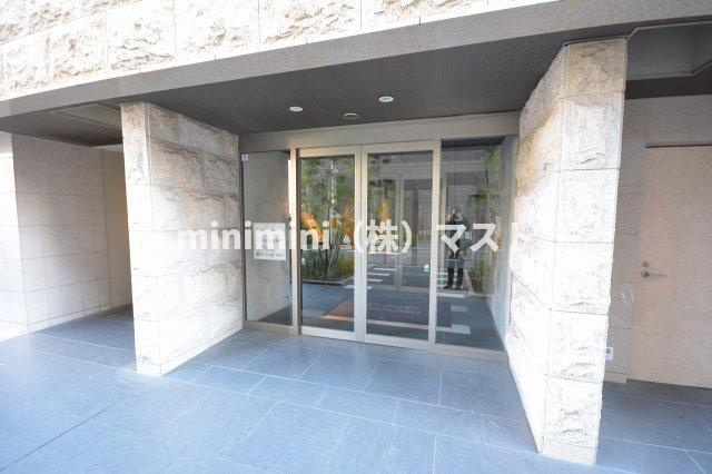 プレサンス難波セレクトのエントランス