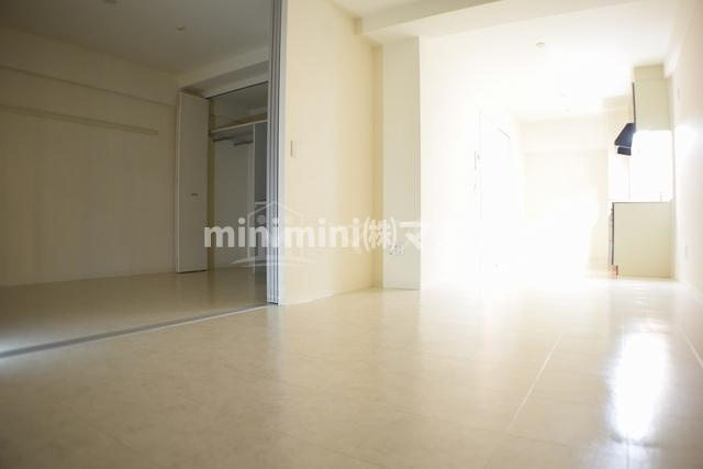 グランディールＮＡＭＢＡの居間・リビング