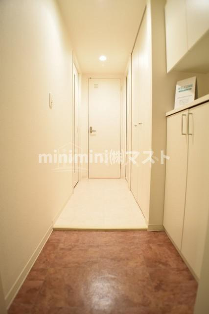 グランディールＮＡＭＢＡの玄関