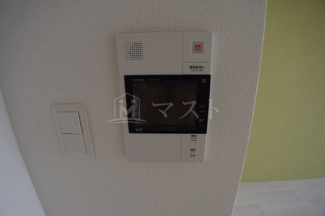 ラシュレエグゼ難波西のセキュリティ|モニター付インターホン