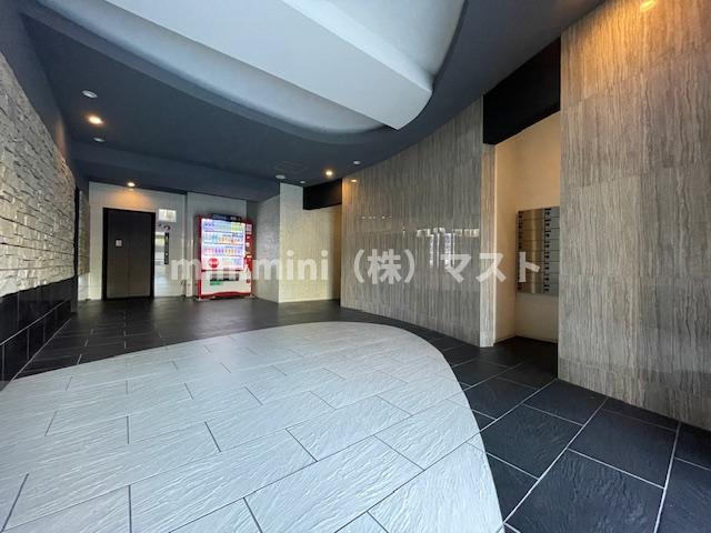 ラシュレエグゼ夕陽丘のロビー