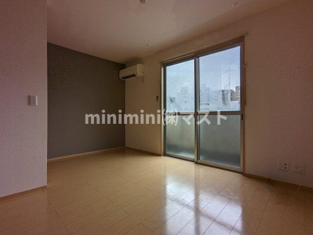 メゾン・ド・セリジェの居間・リビング