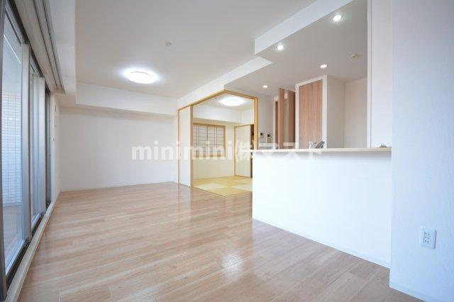 CITY SPIRE難波グレイスの居間・リビング