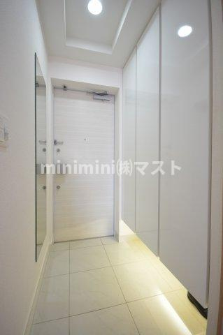 CITY SPIRE難波グレイスの玄関