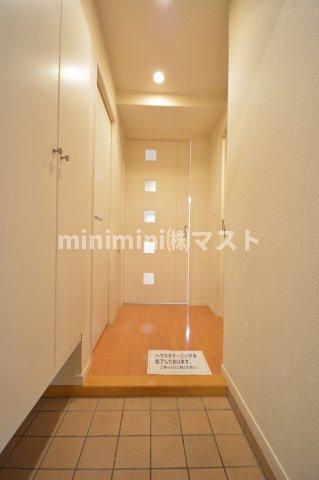 FLAT INN UESHIOの玄関