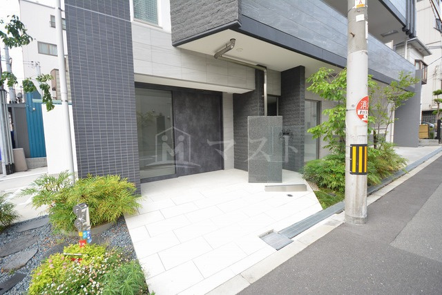 レオンヴァリエ天王寺北のエントランス