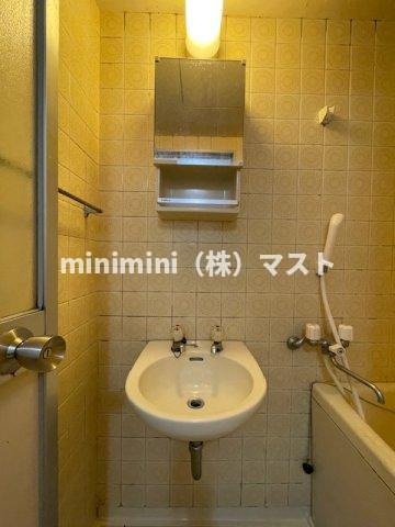 アークハイム川島の洗面所