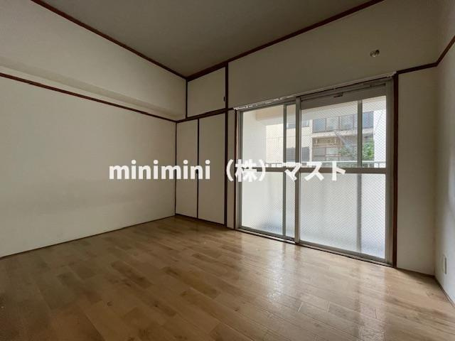 アークハイム川島の居間・リビング