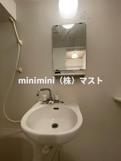 アークハイム川島の洗面所