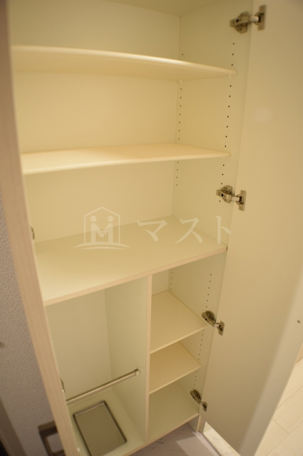 エスプレイス難波サウスゲートの収納