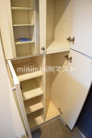 サンキャドマスミナミ堀江の収納