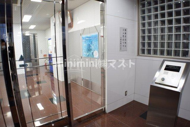 サンキャドマスミナミ堀江のエントランス