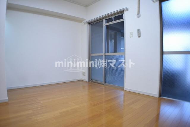 サンキャドマスミナミ堀江の居間・リビング