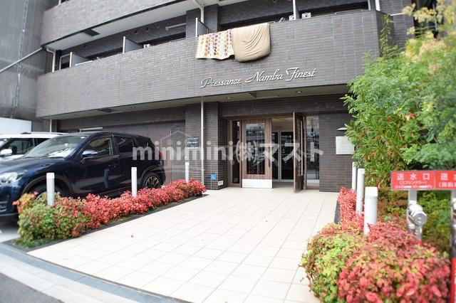 プレサンス難波フィネストのエントランス