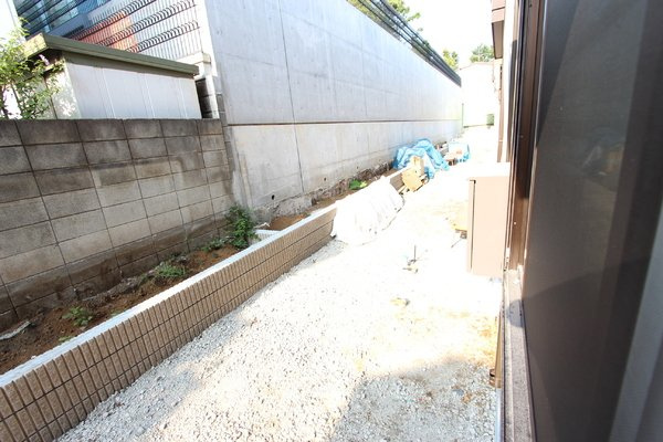 ■ローズガーデンのエントランス