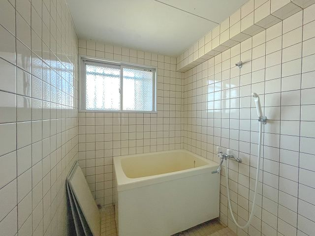 ハイツ大川筋の浴室|落ち着いた空間のお風呂です