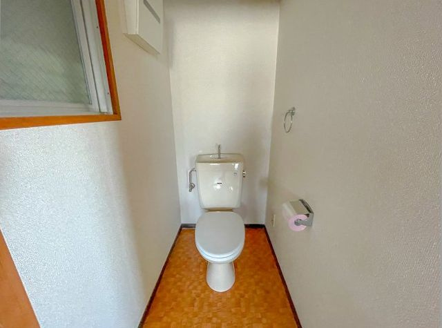 ハイツ大川筋のトイレ|ゆったりとした空間のトイレです